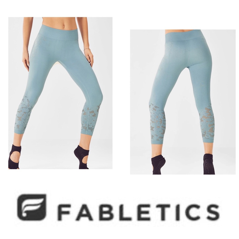 Fabletics Seamless Capris Designed Breathable L - image 1